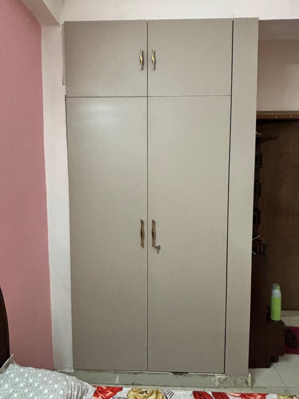 Wardrobe 18